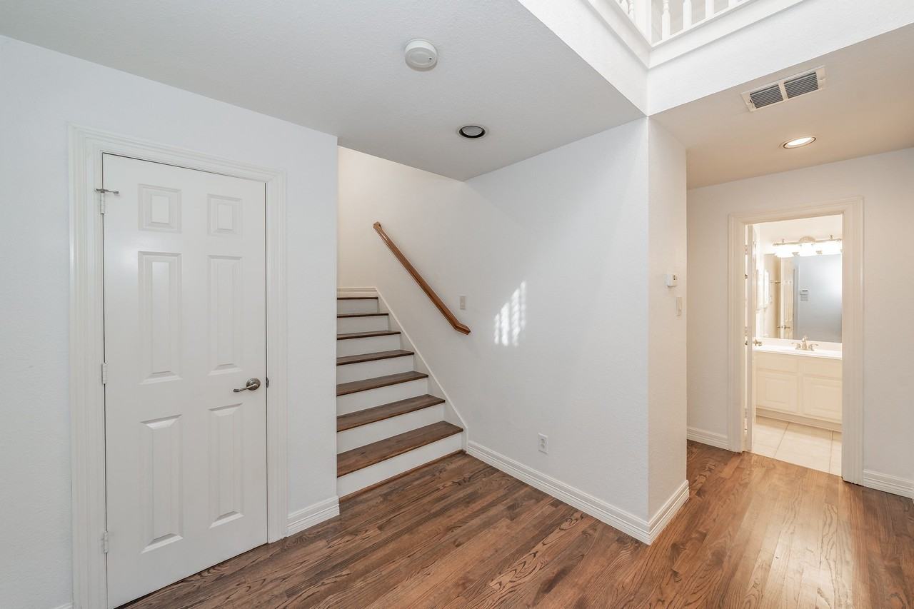 4213 Wycliff Ave #C - Photo 5 of 27