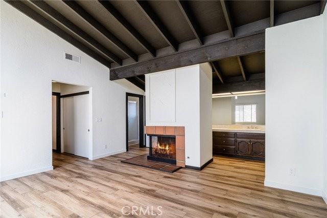 313 Diamond Ave - Photo 7 of 8