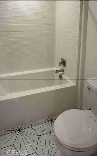 204 Baluster - Photo 2 of 8