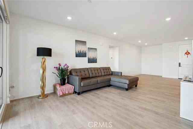 16123 Dawn Way - Photo 4 of 8