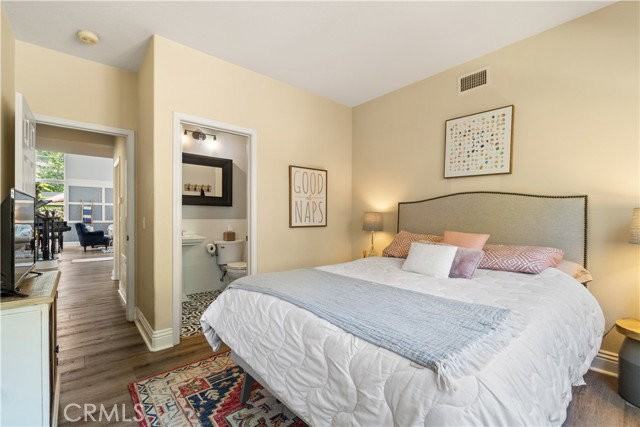 11 Willowglade - Photo 2 of 8