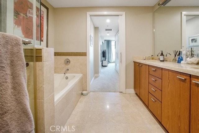 3141 Michelson Dr - Photo 4 of 8