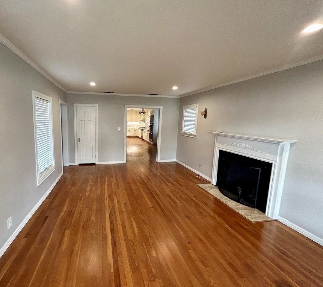 3444 Rogers Ave - Photo 4 of 13