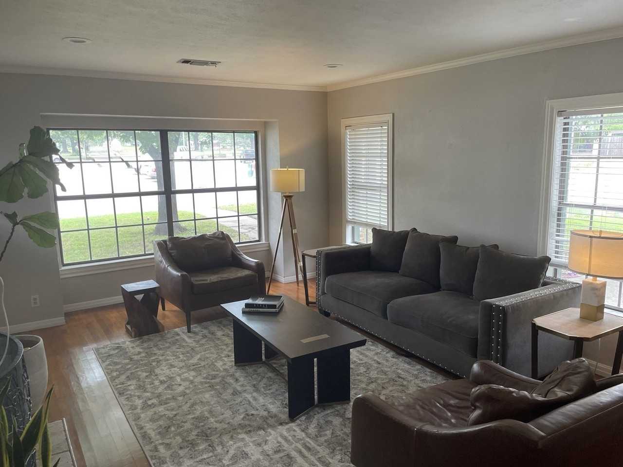 3444 Rogers Ave - Photo 5 of 13
