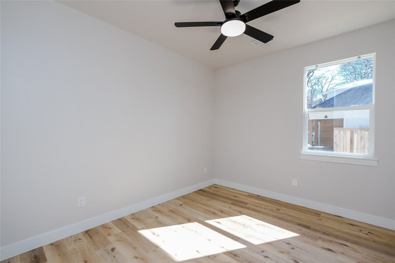 2231 Denison St - Photo 7 of 13