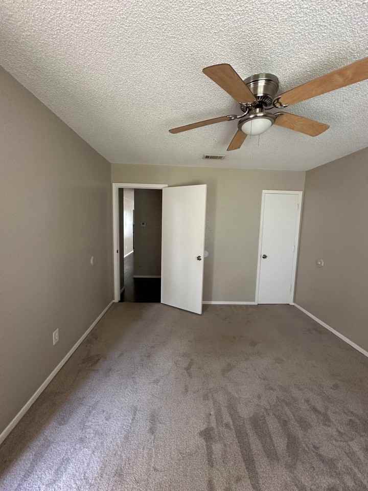 1144 Suburban St #1146 - Photo 6 of 9