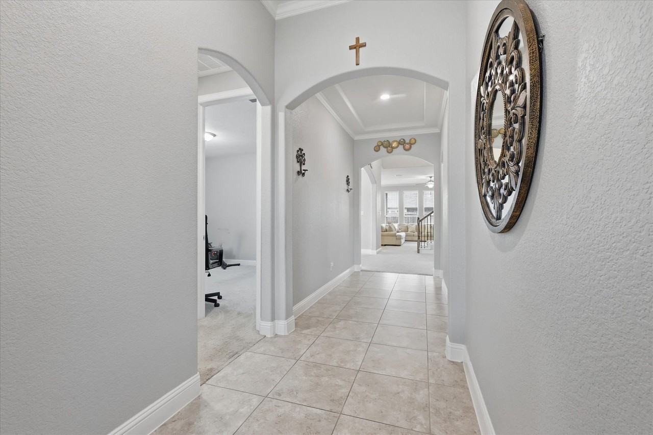 4116 Onyx Way - Photo 3 of 26