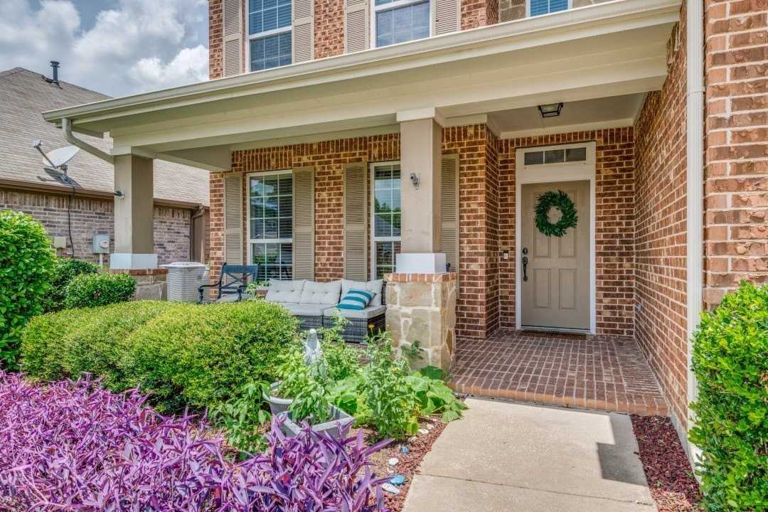 314 Blackhaw Dr - Photo 2 of 25