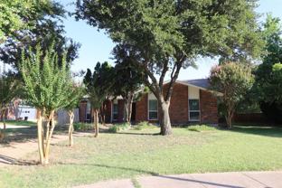 1504 Fair Oaks Dr - Photo 1 of 1