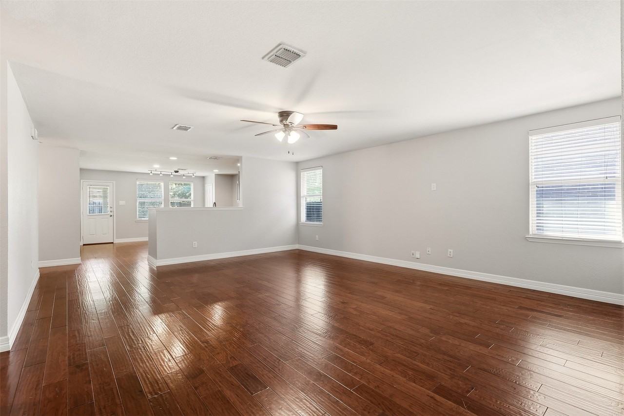 12858 Galaxy Dr - Photo 6 of 19