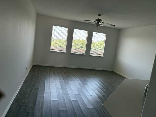2527 Real Quiet Dr - Photo 4 of 10