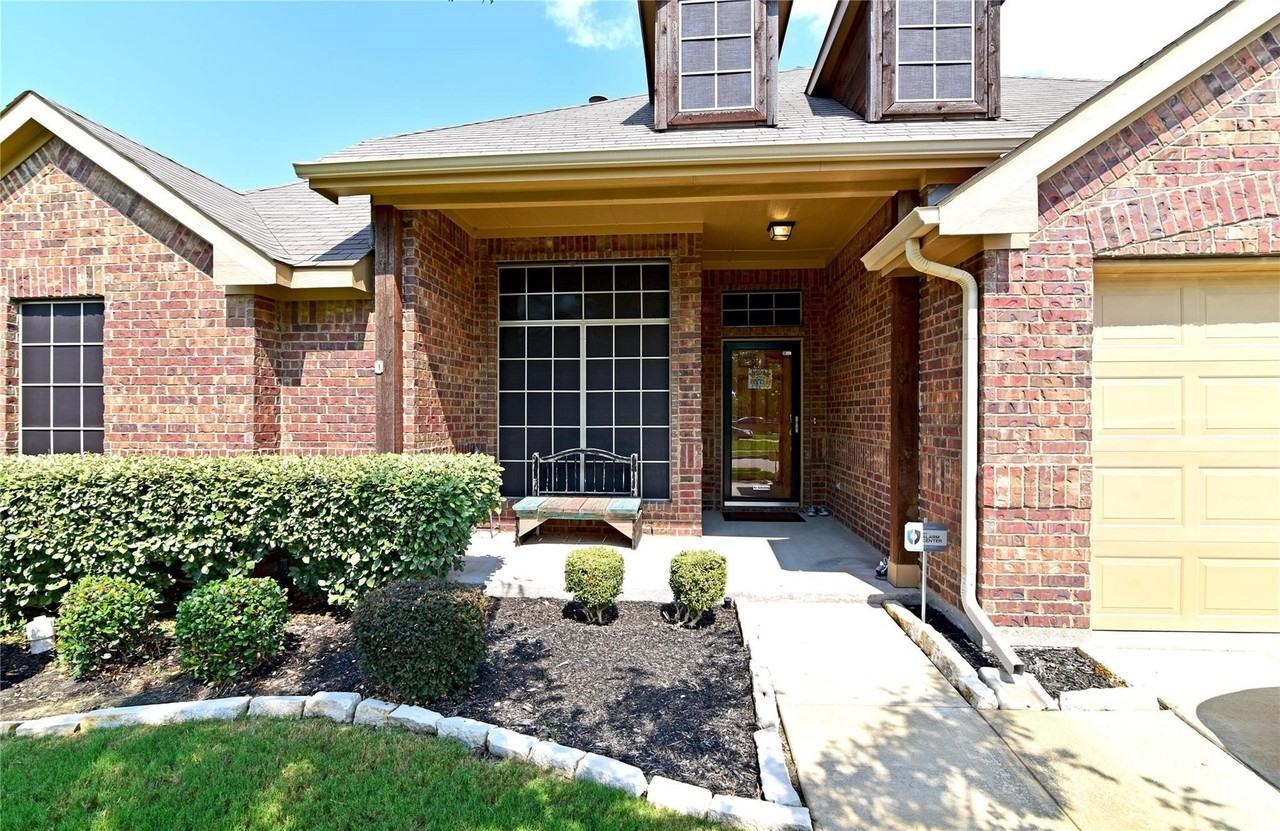 122 Chinaberry Trl - Photo 3 of 24