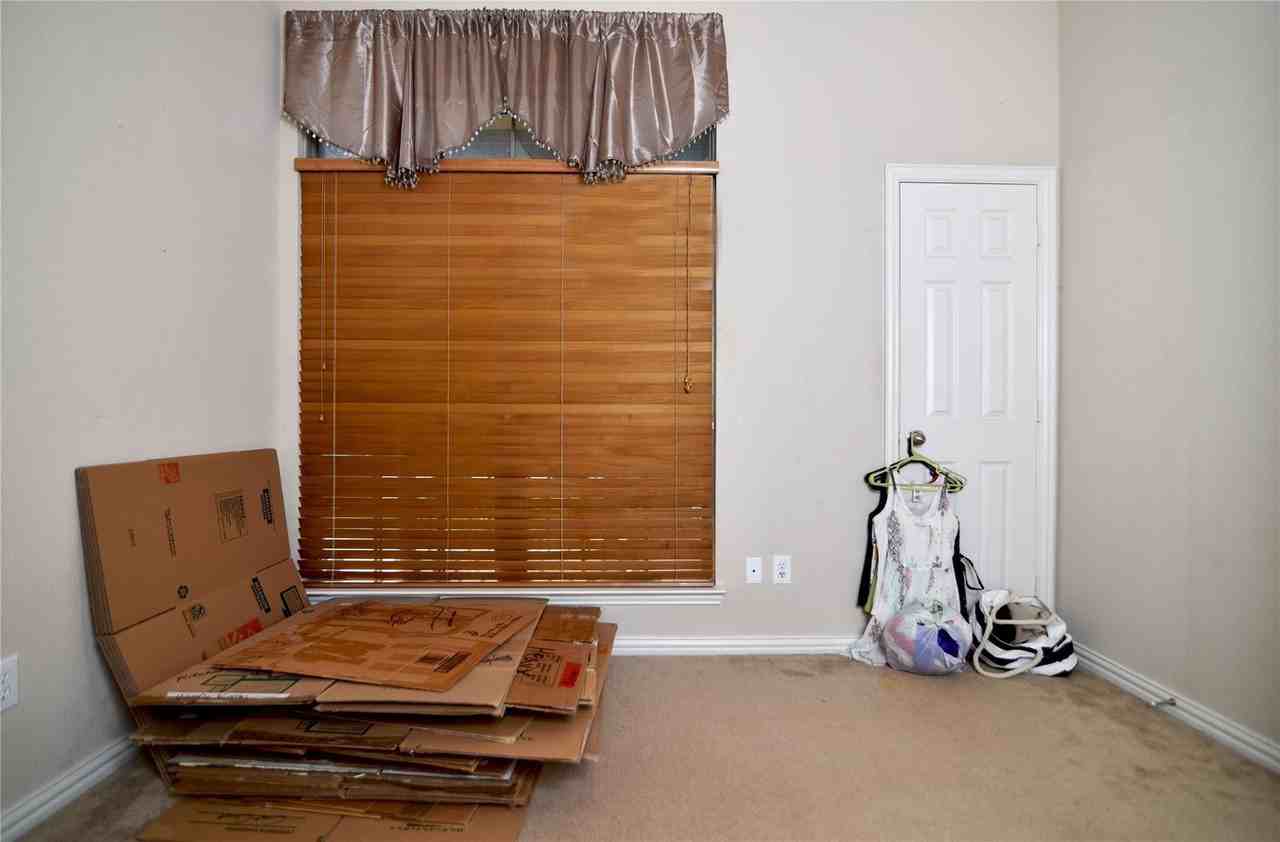122 Chinaberry Trl - Photo 5 of 24