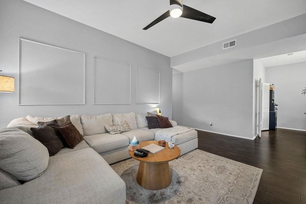 10401 High Hollows Dr #201 - Photo 4 of 32