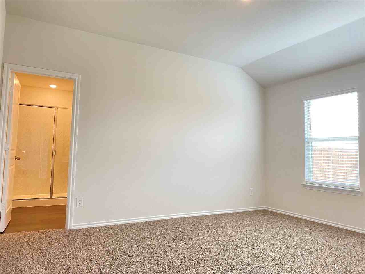 3126 Channing Dr - Photo 6 of 16