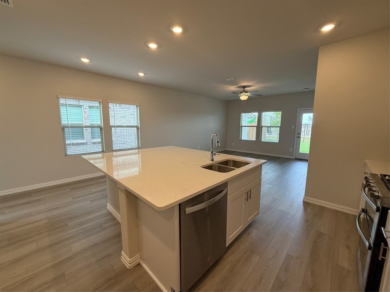 5907 Belchamp Dr - Photo 6 of 23