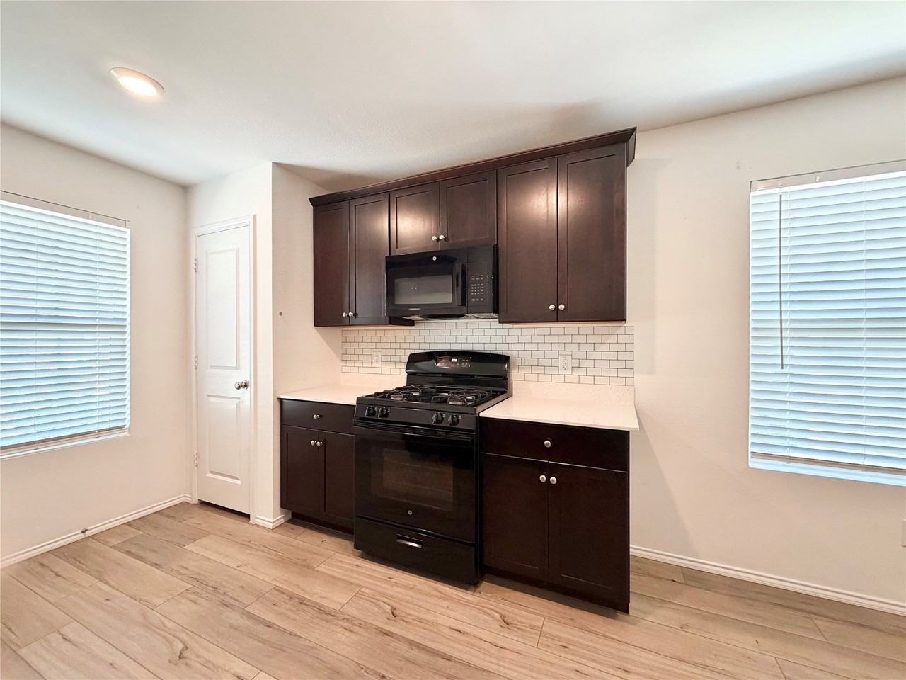 5903 Nyquist Way - Photo 5 of 22