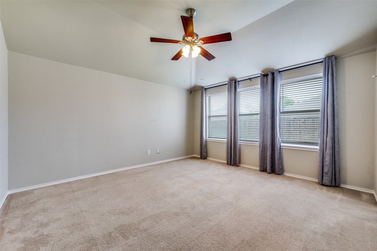 1277 Stone Ln - Photo 5 of 15