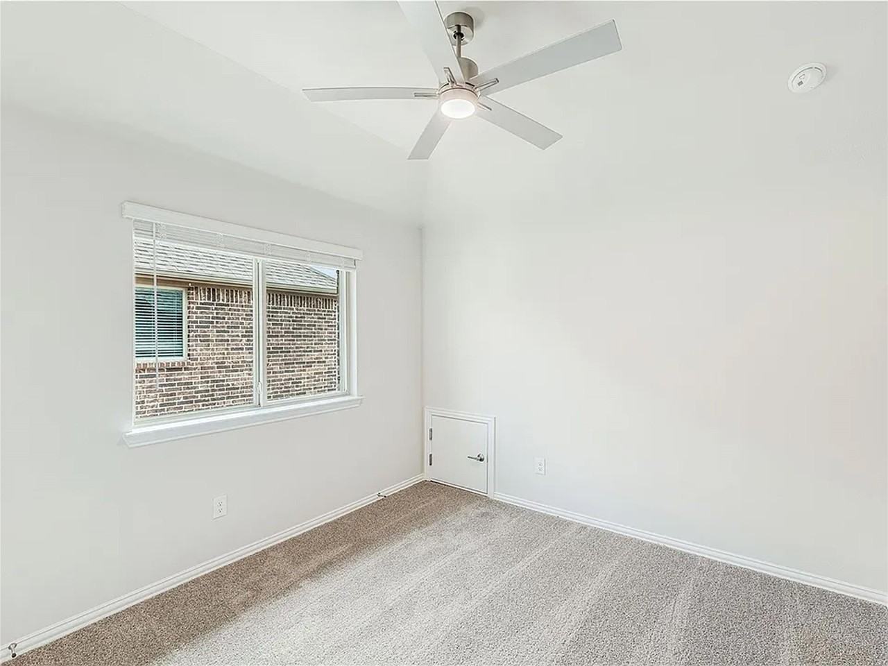 1010 Ridgehurst Rd - Photo 7 of 29