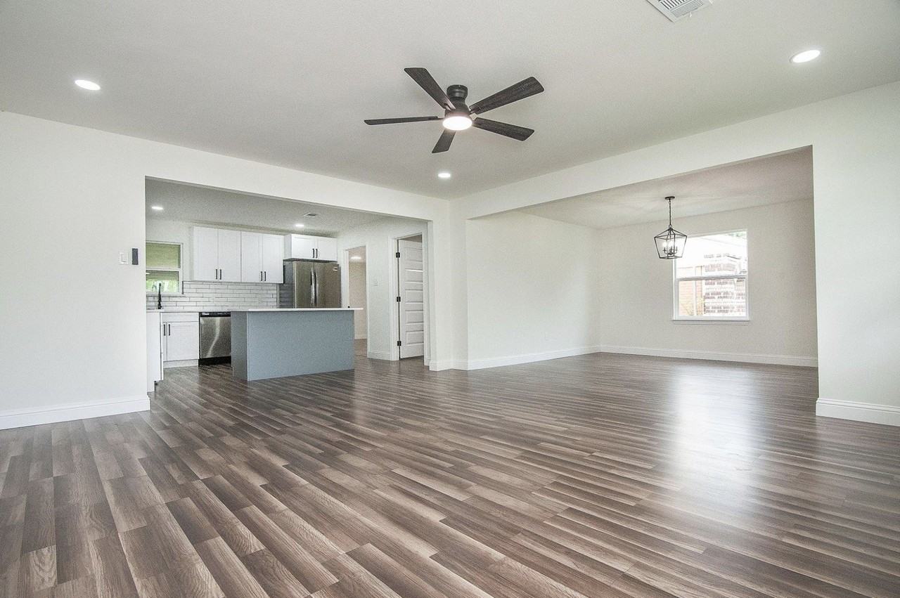 2608 Lockhart Ave - Photo 5 of 17