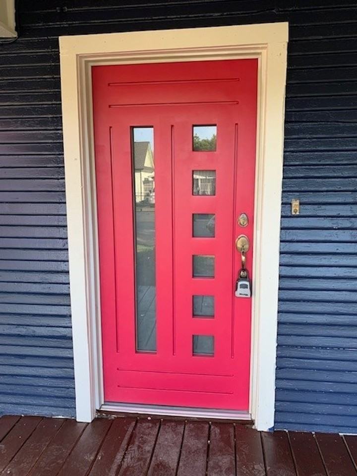 402 Graham Ave - Photo 2 of 23