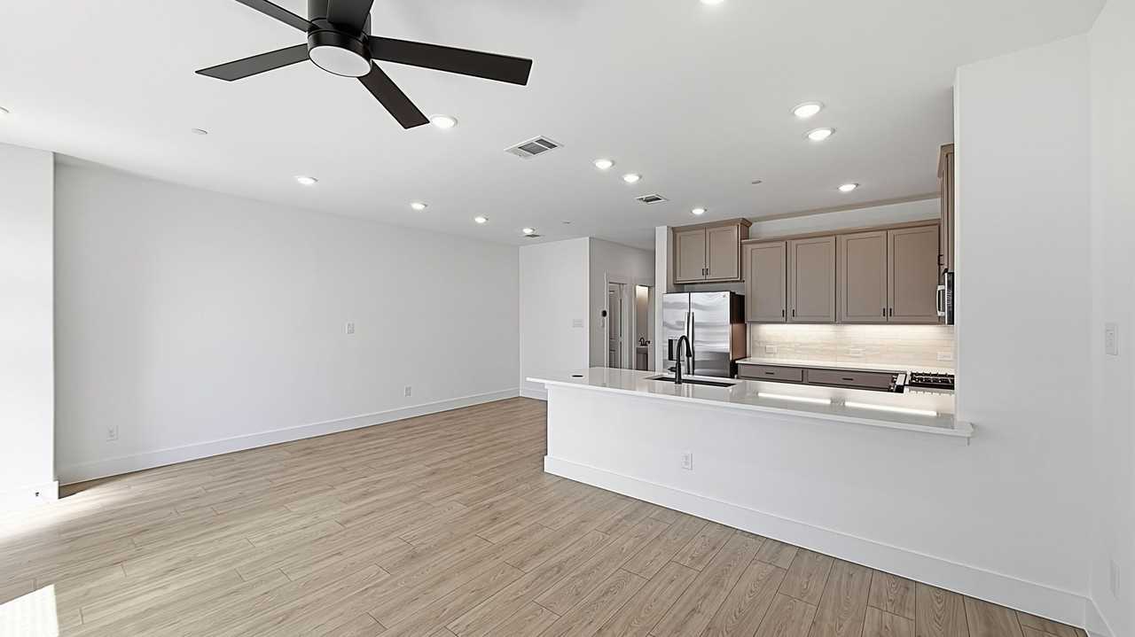 2521 Brunswick Way - Photo 4 of 18