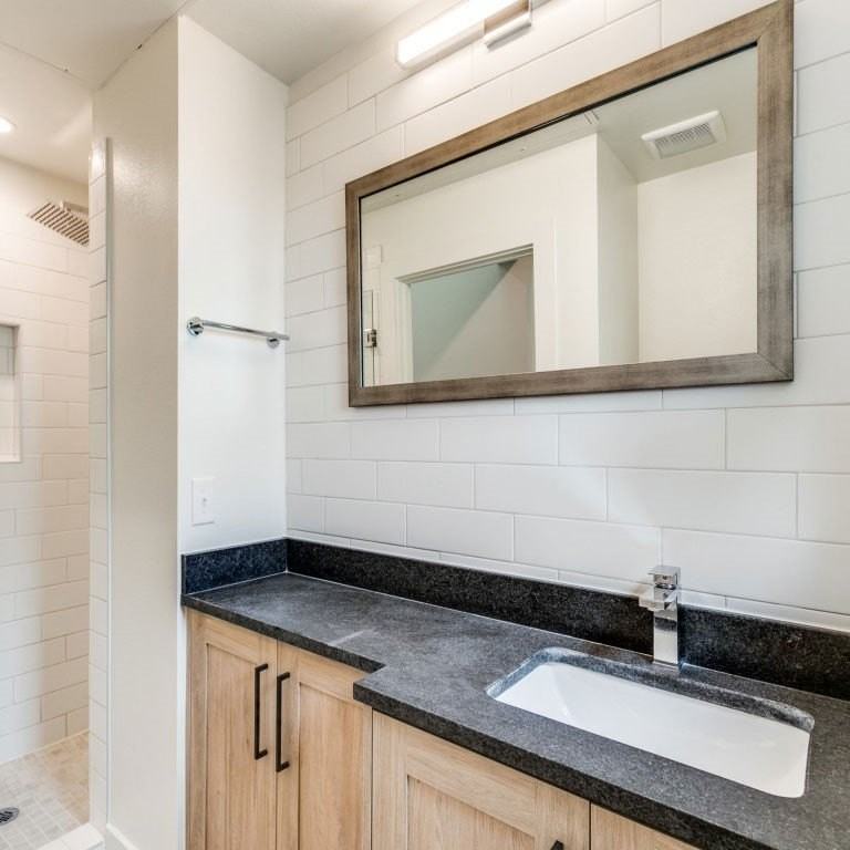 4715 Live Oak St #113 - Photo 7 of 16
