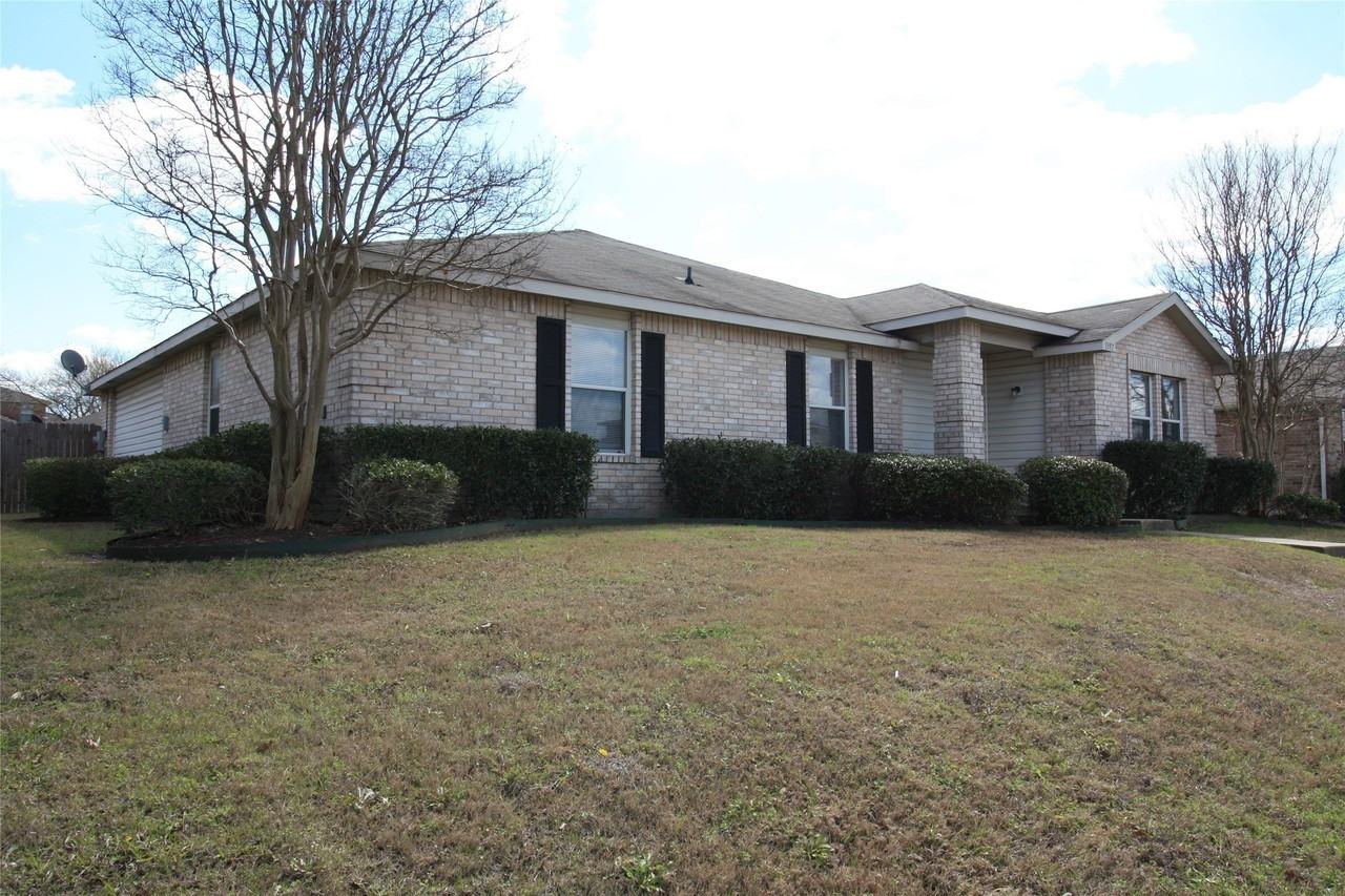 1397 Lochspring Dr