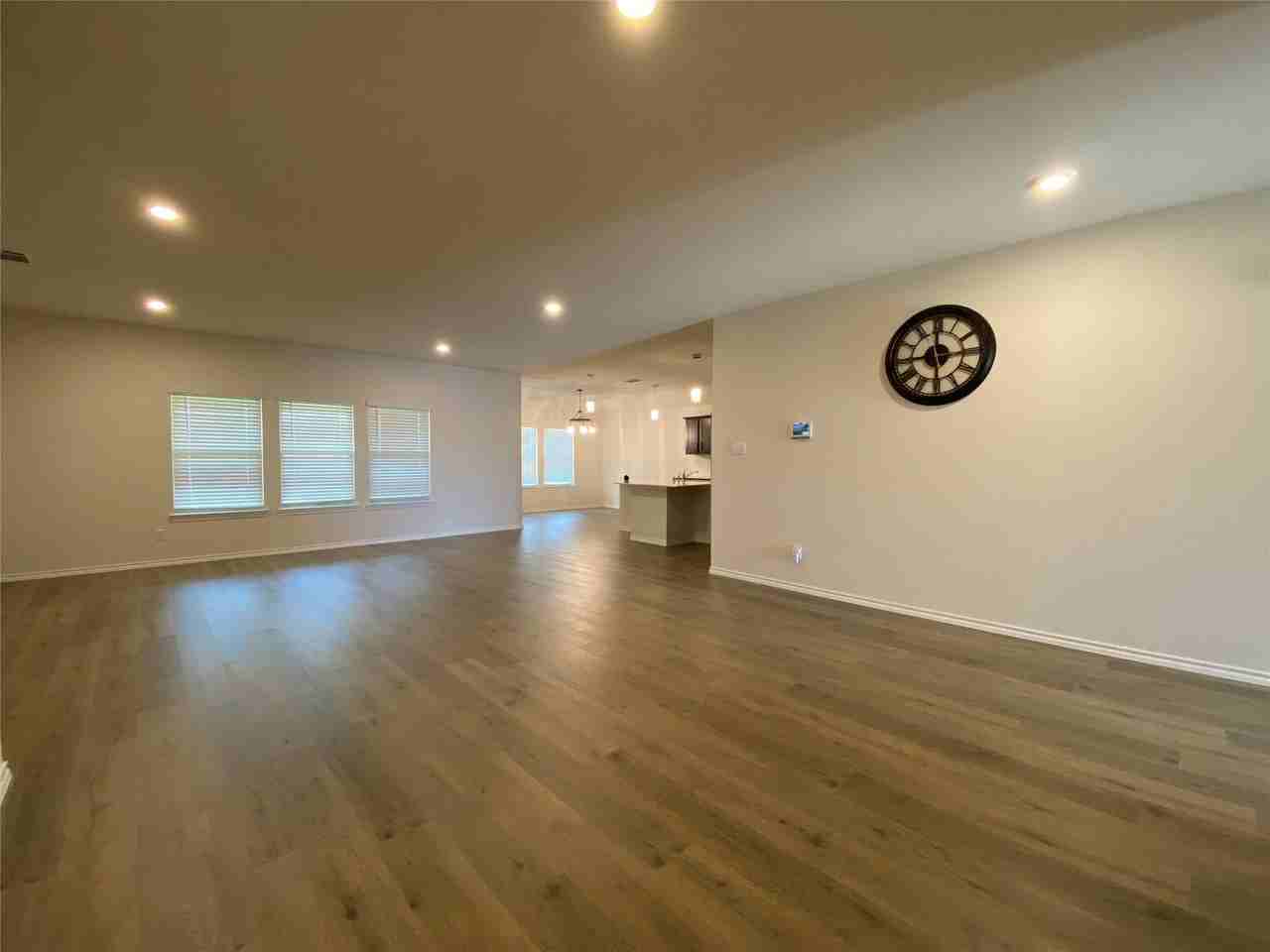 159 Mapleoak Dr - Photo 2 of 40