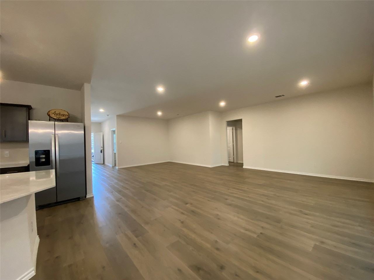 159 Mapleoak Dr - Photo 4 of 40