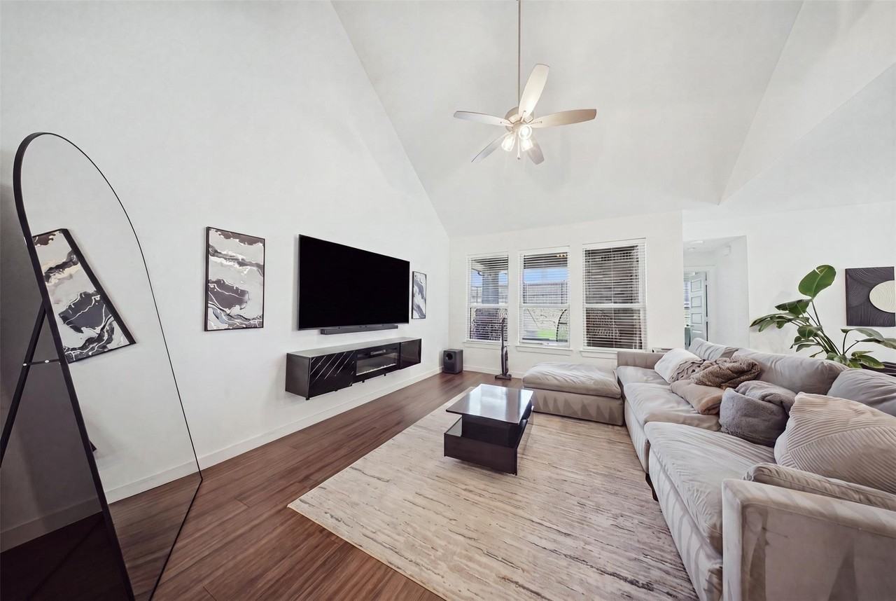 2384 Neff Ln - Photo 3 of 16