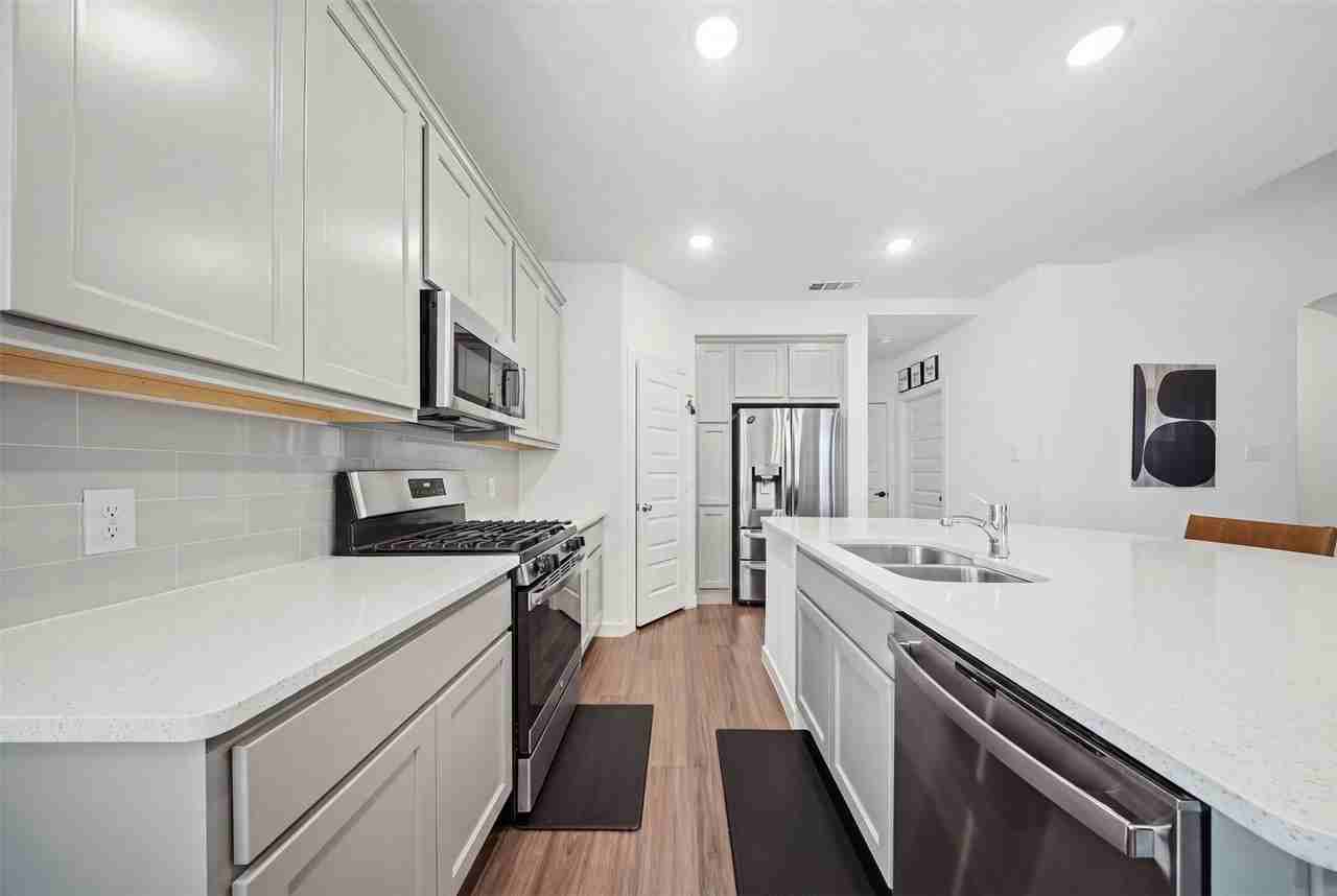 2384 Neff Ln - Photo 5 of 16