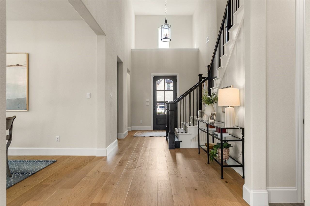 2560 Shady Trl - Photo 5 of 40