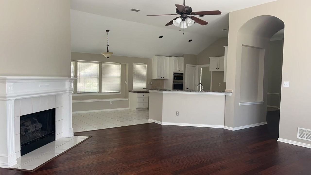 4645 Wales Dr - Photo 2 of 16