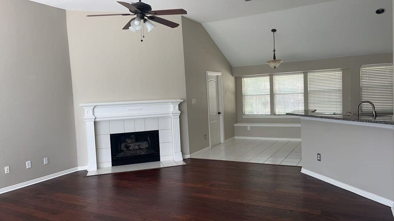 4645 Wales Dr - Photo 3 of 16