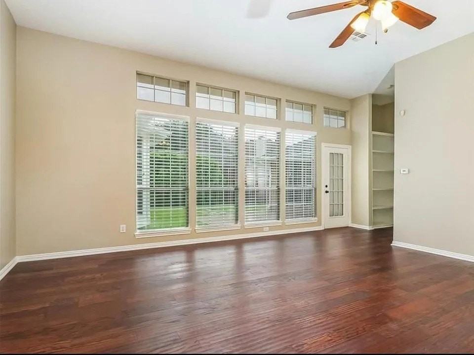 4645 Wales Dr - Photo 4 of 16