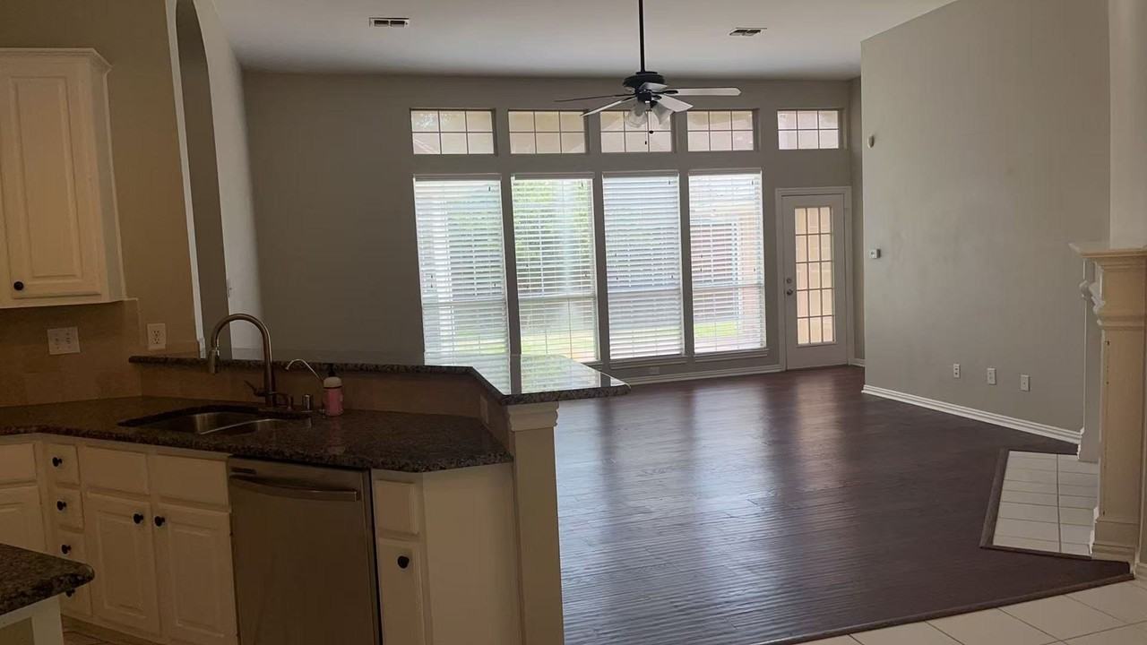 4645 Wales Dr - Photo 7 of 16