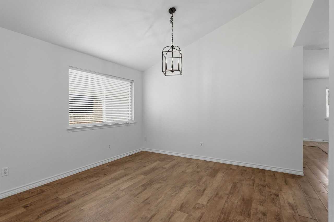 1830 Tiburon Bnd - Photo 7 of 29