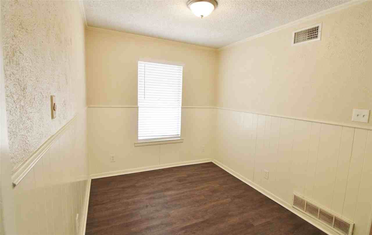 900 Valley Ridge Dr - Photo 5 of 21