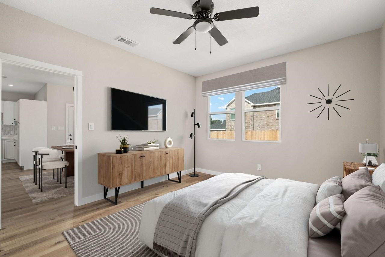 110 Brooks St - Photo 2 of 31