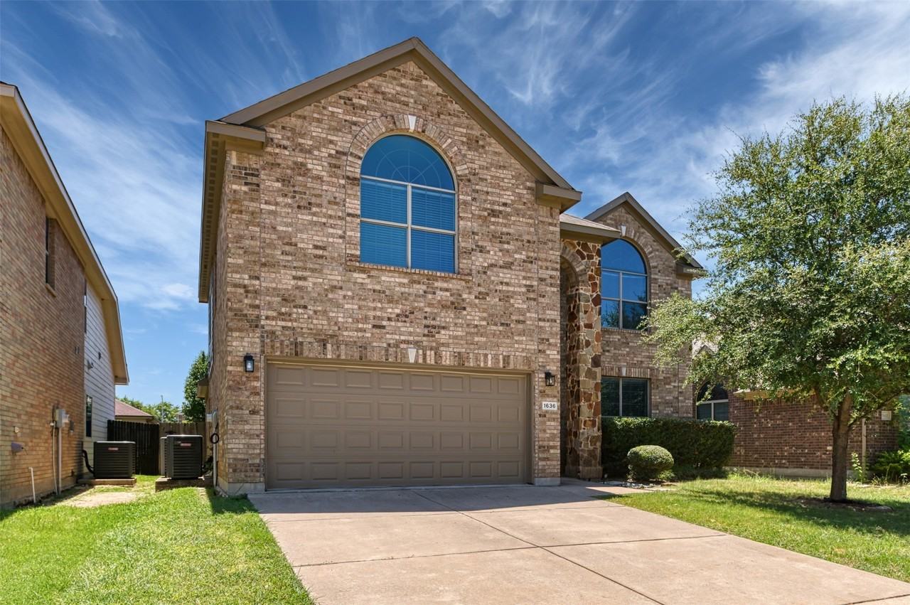 1636 Quail Grove Dr - Photo 2 of 32
