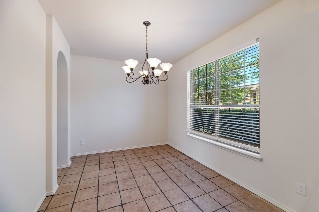 1636 Quail Grove Dr - Photo 5 of 32