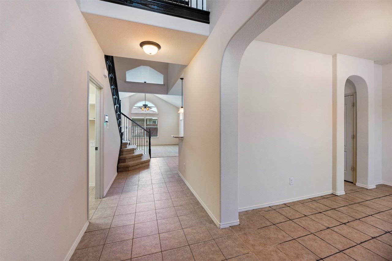 1636 Quail Grove Dr - Photo 6 of 32