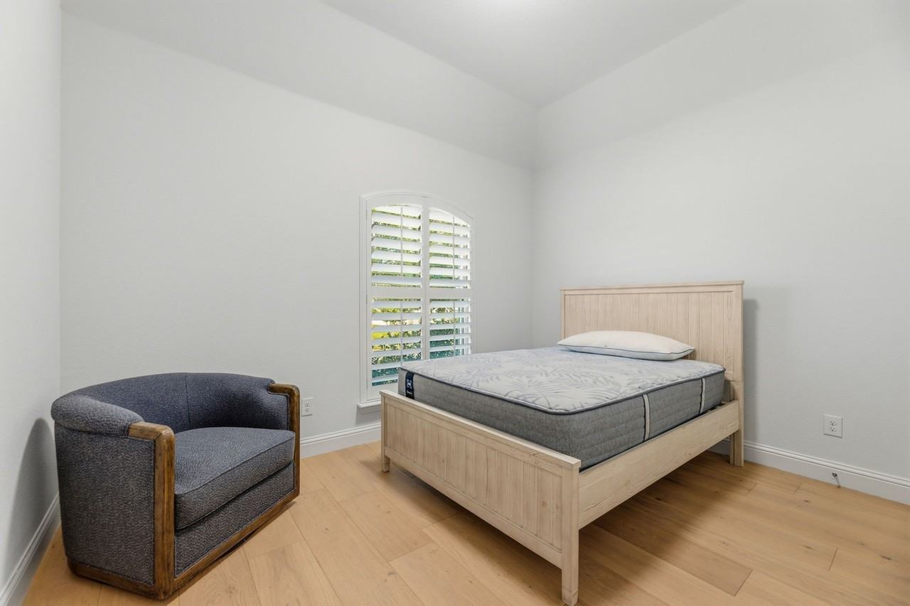 505 Inwood St - Photo 5 of 40