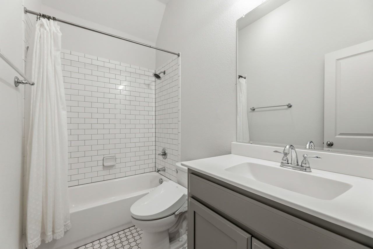 505 Inwood St - Photo 7 of 40