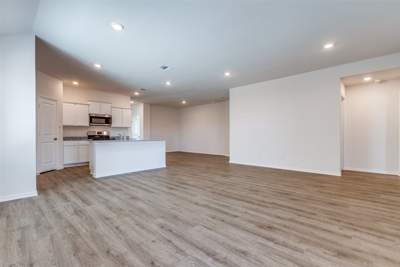1640 Basalt Ln - Photo 5 of 23