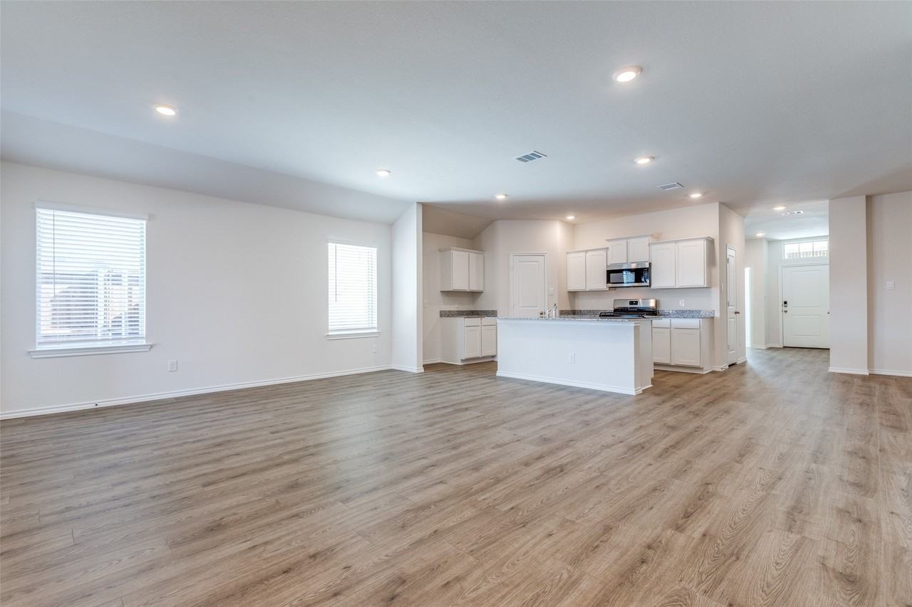 1640 Basalt Ln - Photo 6 of 23