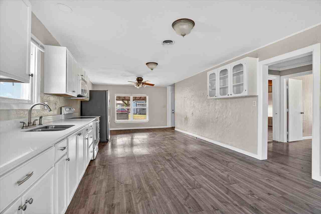 320 & 316 N 2nd Street - Photo 3 of 10