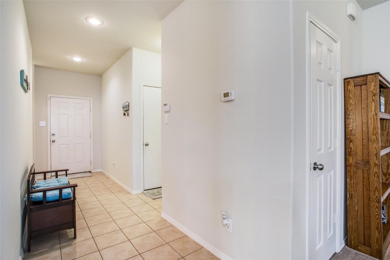 2400 Gelbray Pl - Photo 5 of 21