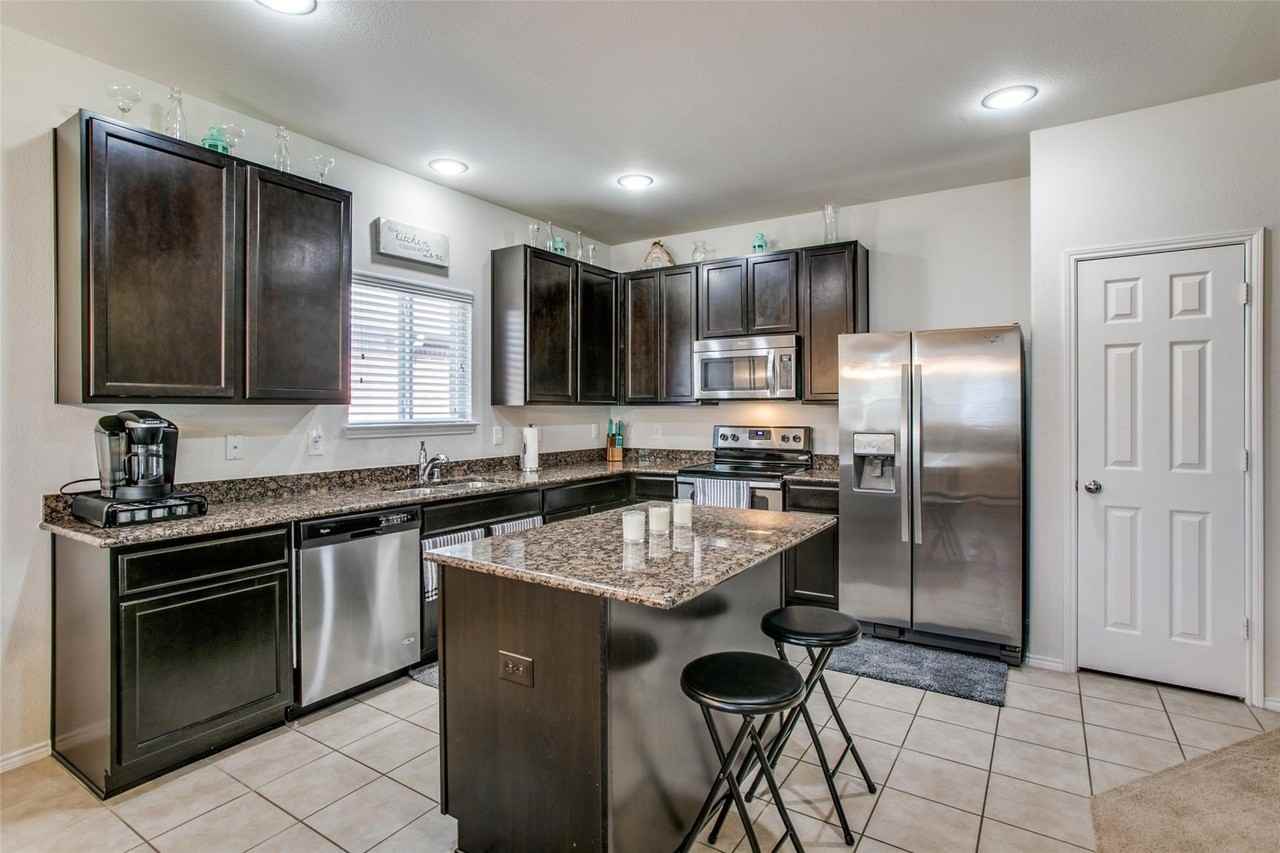 2400 Gelbray Pl - Photo 7 of 21